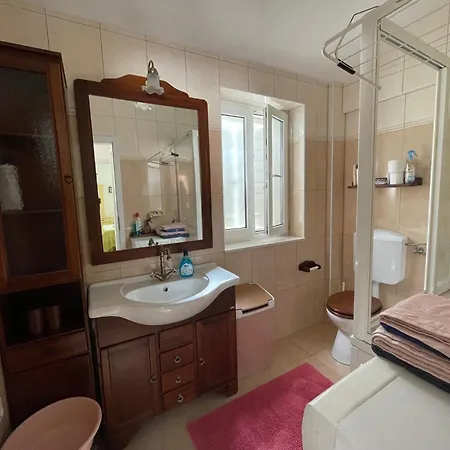 Apartment Lidija Bobovisca